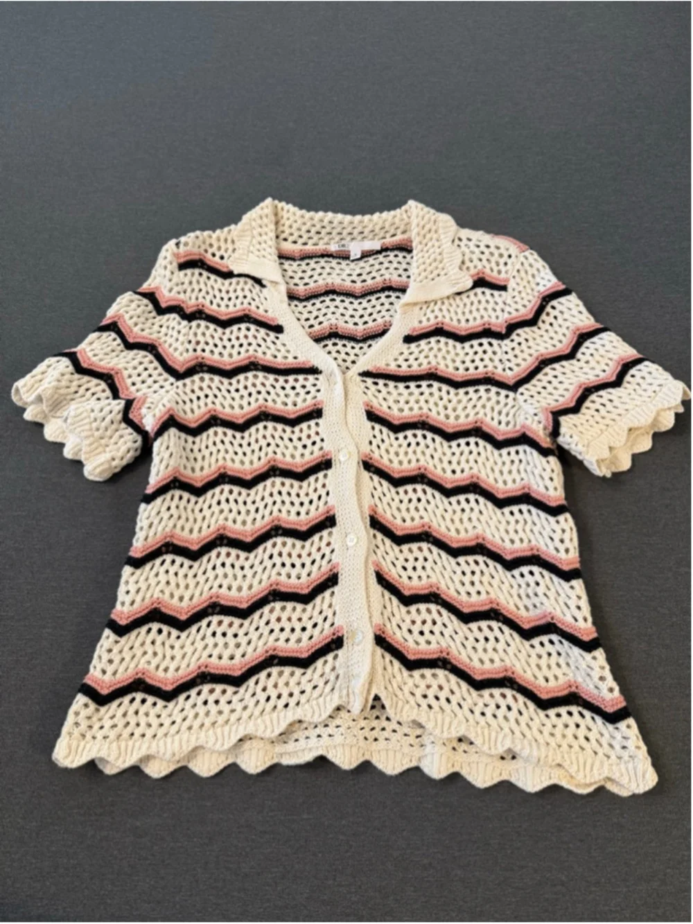 DR2 DANIEL RAINN short sleeve cardigan bone pink black zigzag scalloped trim S